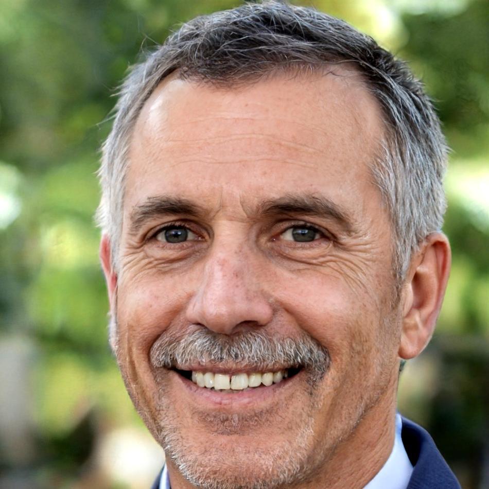 Viktor Castellanos - Head of Curriculum Development